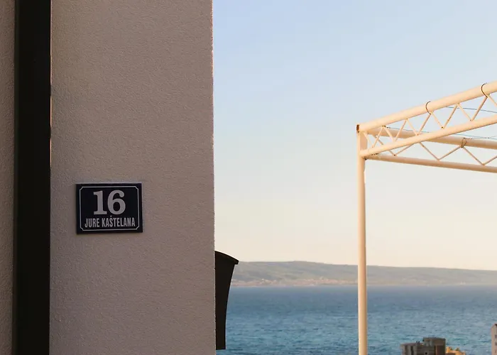 Nedo With Sea View Apartmán *